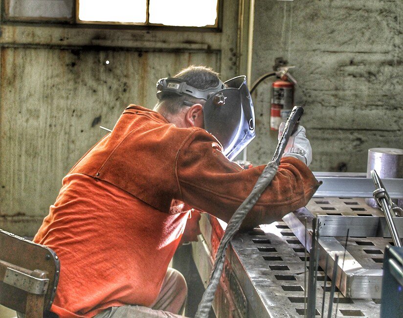 person metal welding